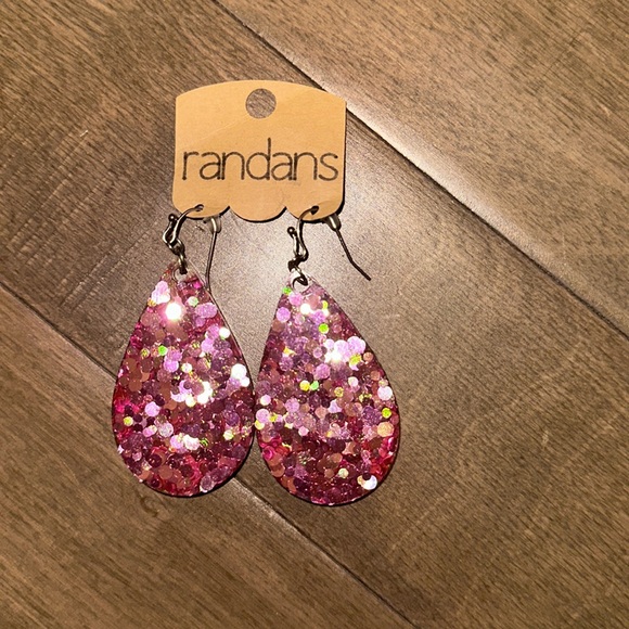 Jewelry - Nwt pink resin earrings